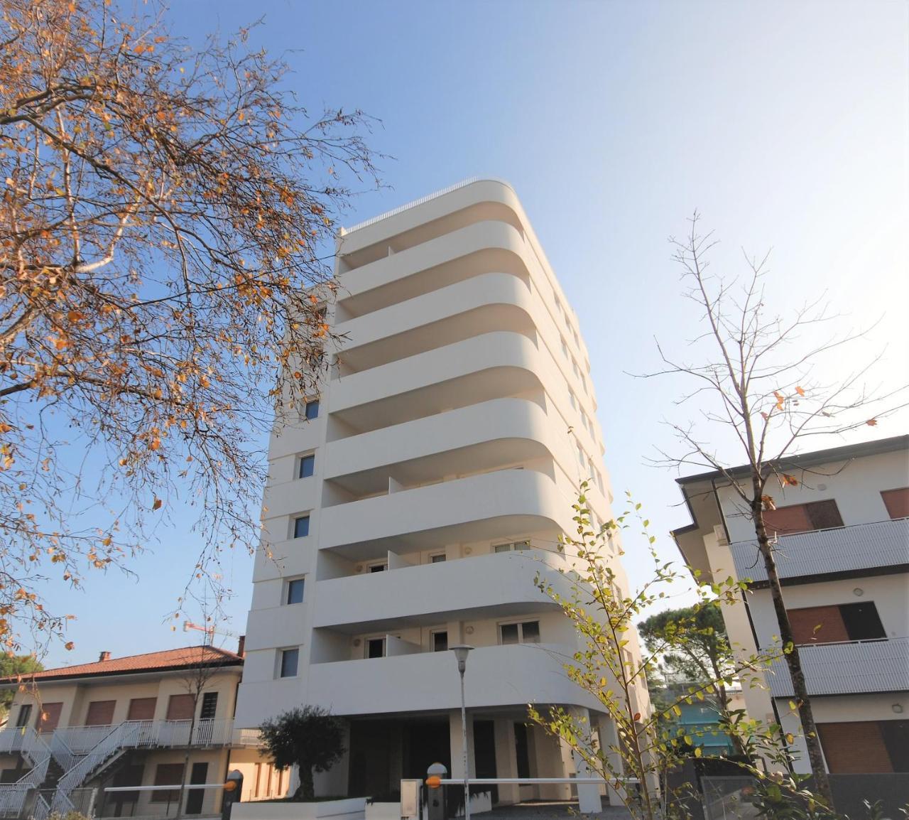 Appartamenti Torre Bianca Lignano Sabbiadoro Ngoại thất bức ảnh