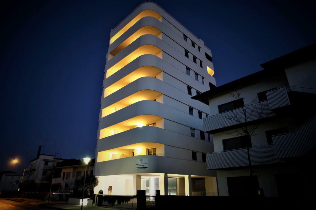 Appartamenti Torre Bianca Lignano Sabbiadoro Ngoại thất bức ảnh